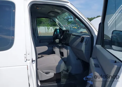 2013 Ford E-250 Commercial z USA, uszkodzony, nr VIN 1FTNE2EWXDDA80602